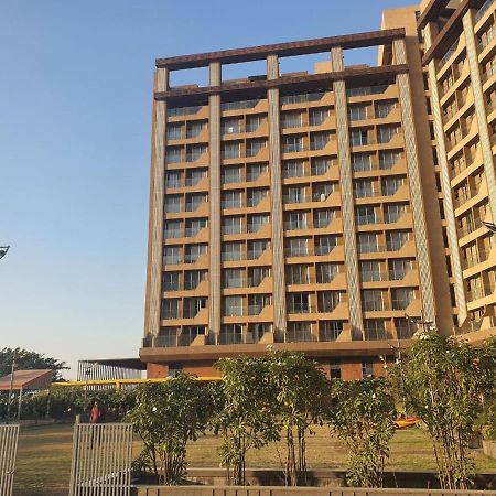 سورات Weekend Address Managed By P.C Homes المظهر الخارجي الصورة