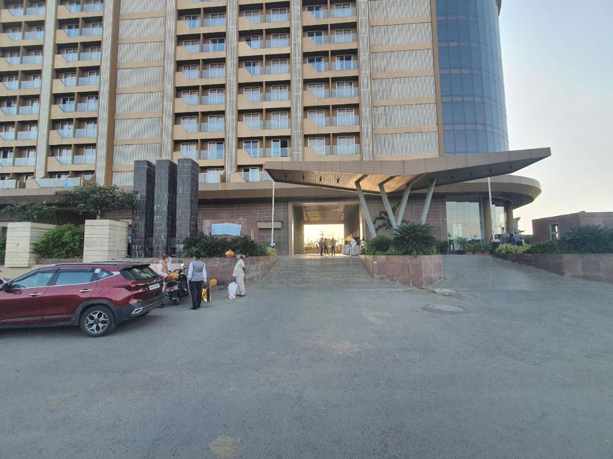 سورات Weekend Address Managed By P.C Homes المظهر الخارجي الصورة