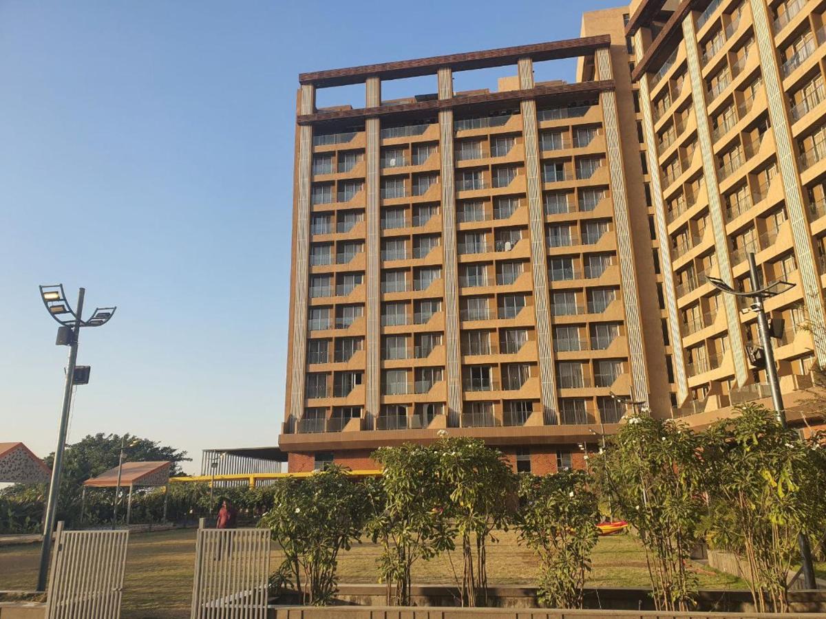 سورات Weekend Address Managed By P.C Homes المظهر الخارجي الصورة